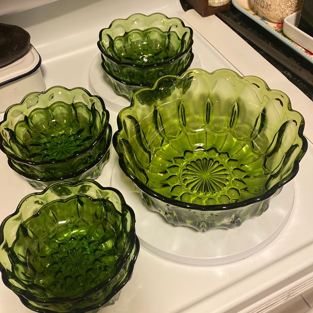MCM Green Indiana Glass Salad Bowl with Bowls